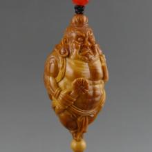 周义清 哼将单籽橄榄核雕