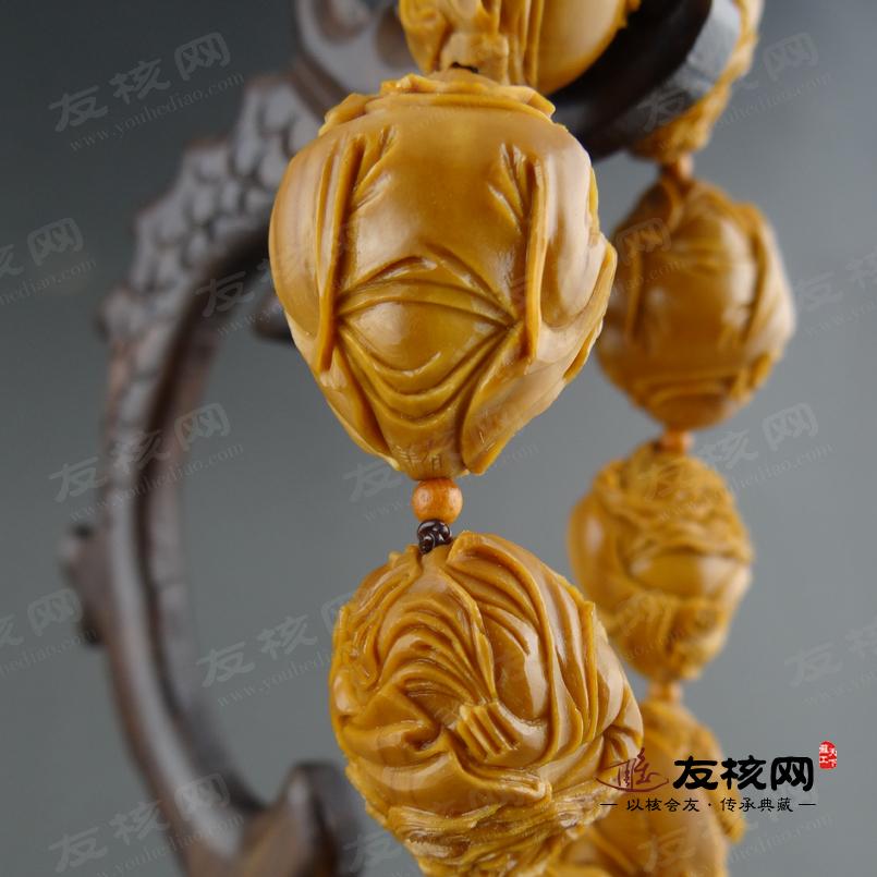 施祥有 钟馗手串橄榄核雕 落款