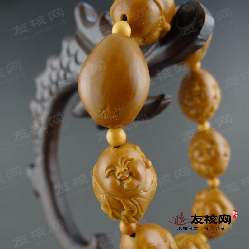 橄榄核手串 吴春芳小弥勒苏工精品 落款图