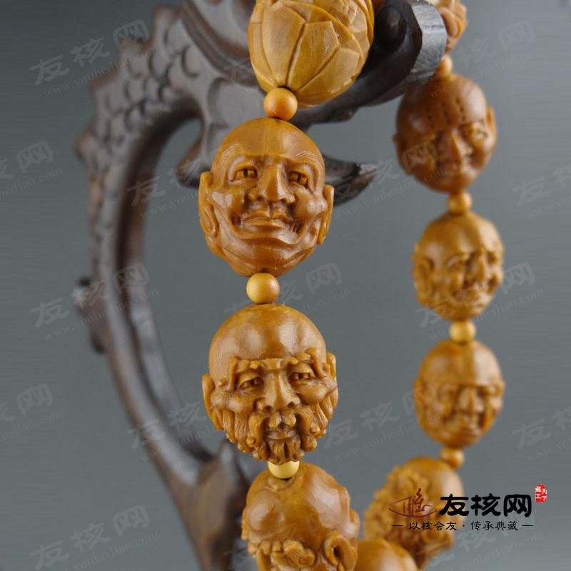 橄榄核雕 朱学东双面十八罗汉 侧面