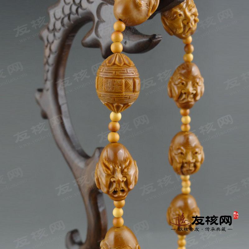 橄榄核雕铁核 夏菲单面十八罗汉 落款