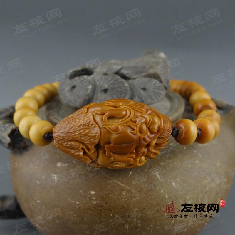 陈任华 貔貅 单籽 橄榄核雕 整体图