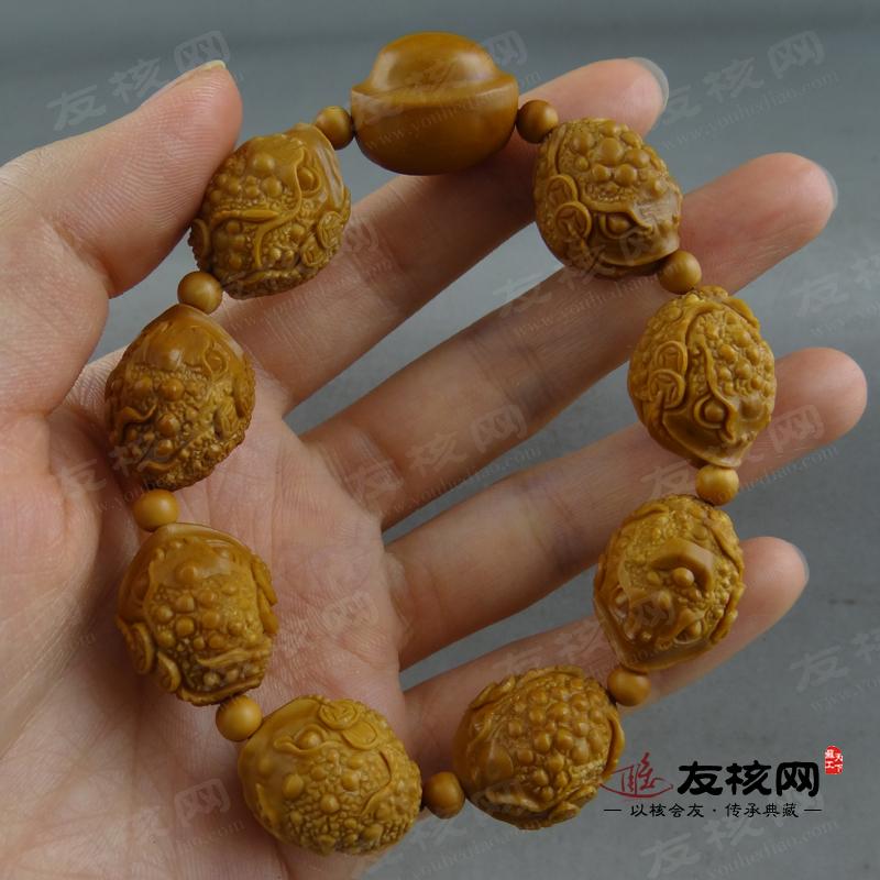 橄榄核雕文玩 郁松金蟾 手串 细节